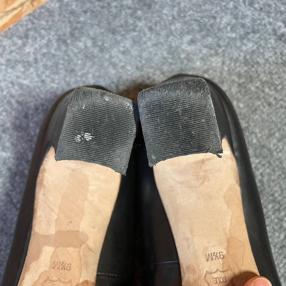 Tory Burch Block Heel Pumps Womens Size 9.5 Janey Black Gold Logo Leather Heels